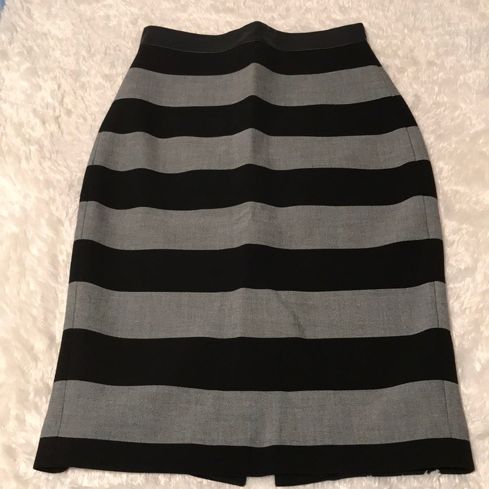 Super Cute Banana Republic Pencil Skirt!